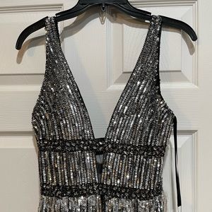 Mac Duggal brand new formal gown